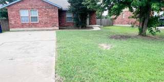 Move-In Ready 3-Bedroom Just Minutes from Tinker Air Force Base Move-In Ready 3-Bedroom Just Minutes from Tinker Air Force Base Gallery 1