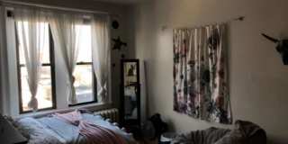 Charming 3 Bedroom-No Broker Fee Gallery 4