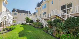 137 S Berkley Square Gallery 33