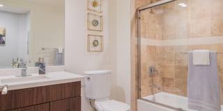 Woodley Sara Gallery 15