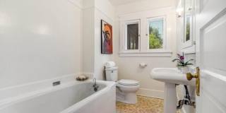 1630 Rose Villa St Gallery 25