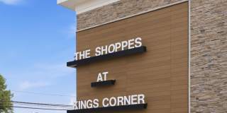 611 S KING Street Gallery 36
