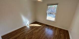 Room in 6 Bedroom Home at Oak Park Rd Gallery 55