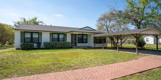 Updated home in the heart of Royse City Gallery 1