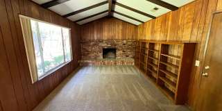 Spacious Home in Wonderful Davis Neighborhood! Spacious Home in Wonderful Davis Neighborhood! Gallery 12