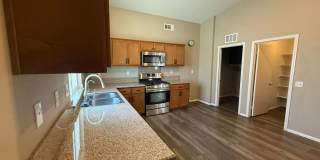 5 Bedroom on Falcon Gallery 39