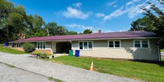 3 Bedroom, 2 Bath Duplex Gallery 1