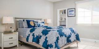 Racquet Club West, FURNISHED, Seasonal OR Long Term Gallery 25