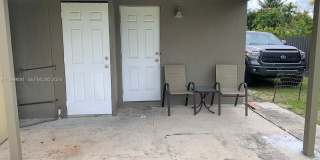 19121 NE Miami Ct Gallery 1