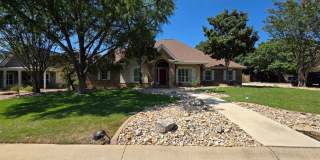 FOR LEASE!! Great location! Gallery 1