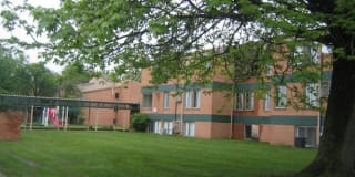 Woodland Park Gallery 12