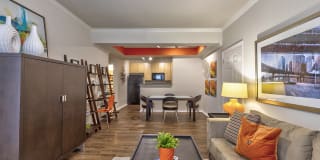 Hickory Point Apartments Gallery 8
