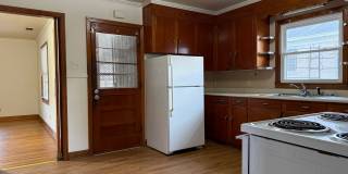 1914 S Van Buren St., Little Rock AR 72204 - Well kept 3br 1.5ba w/fenced yard near UALR Gallery 7