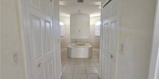 809 Lincoln Avenue Gallery 9