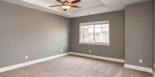 3 Bedroom + Flex Space in Central Location - Close to Old Mill! Gallery 11