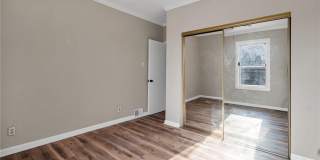 3915 Schiller Place Gallery 10