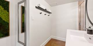 Fully Furnished Designer Loft with Parking & Monument Views! Gallery 32