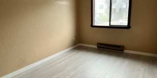 4Plex 2bed x 1.5bath unit in Seattle, minutes away from major highways. Gallery 11