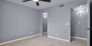 Charming 1BR Townhome in Phoenix Gallery 16