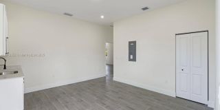 710 Peacock Ave Gallery 32