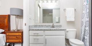 Linden Square Gallery 93