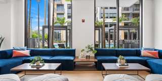 Centro City Gallery 18