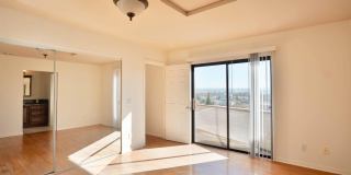 1341 Plum St Gallery 18