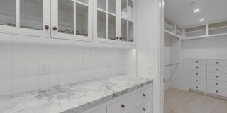 2820 Bayview Gallery 23