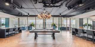 Aston Chicago Gallery 22