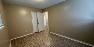 3 bed, 1 1/2 bath, 1 car garage Gallery 55