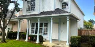 Comfortable 3-Bedroom, 2.5-Bathroom Home in Desirable Newark Neighborhood Gallery 1