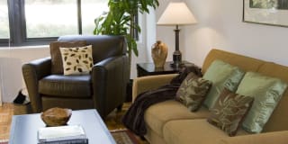 eaves Glover Park Gallery 4