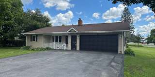 Charming 3 bedroom home for rent. Gallery 1