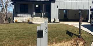 Spacious 5BR House in Easley Gallery 1