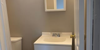 Spacious Split-Level Comfort & Modern Style in Columbus! Gallery 24