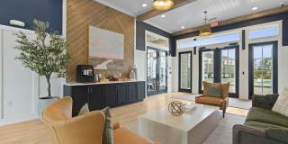 HōM at River Hills Gallery 19