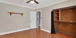 1005 Selkirk Street Gallery 18