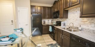 Tryon Place Gallery 10