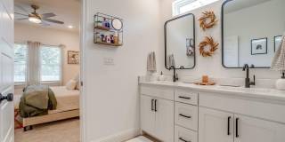 2217 Forest Hill Lane Gallery 23