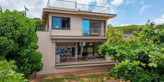 HaleGator: Award-Winning Oceanfront Home w/ Rooftop Lanai & Ocean Views Gallery 1