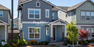 Newer Three Bedroom Home in Reed's Crossing! Gallery 1