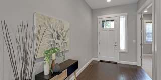 5BR/3BA Craftsman w/ Main-Level Bedroom & Full Bath — Extra-Deep 3-Car Garage + Covered Deck (Portland / West Haven) 5BR/3BA Craftsman w/ Main-Level Bedroom & Full Bath — Extra-Deep 3-Car Garage + Covered Deck (Portland / West Haven) Gallery 3