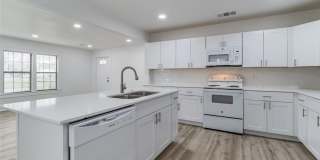 912 S Armstrong st./ 731 W. Hull ave. Gallery 19