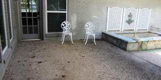401 Woodland Hills Gallery 22