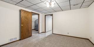 4 Bedroom Lincoln Ranch Home! Gallery 23