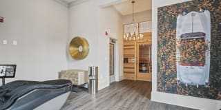 Mirrorton Apartments Gallery 18