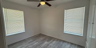 Charming 3-Bedroom Home with Hardwood Floors & Spacious Backyard Gallery 7