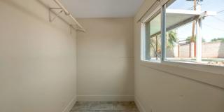 Amazing Tri-Level home close to ASU.  Pool and 2 Car Garage Gallery 15