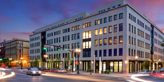 38 Davis Gallery 13
