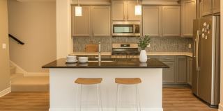 Modern 3BR/2.5BA Townhome in Prime Otsego Location for $2,599! Gallery 7